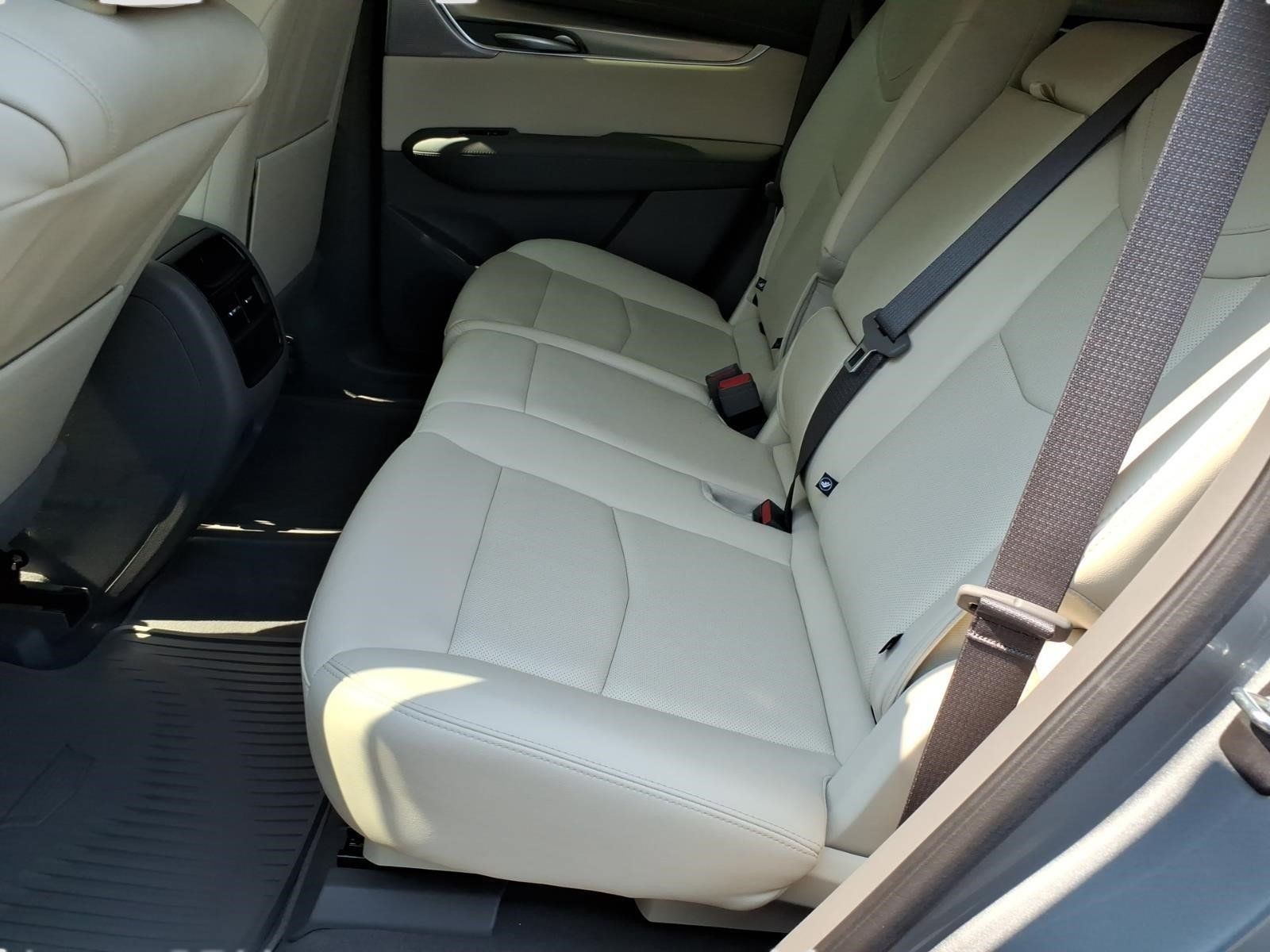 Certified 2024 Cadillac XT5 Premium Luxury AWD/4WD image 11
