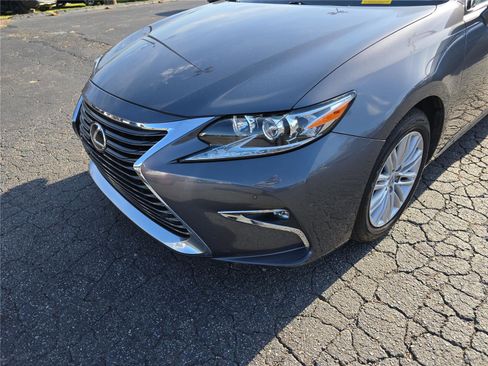Used 2016 Lexus ES 350 image 9