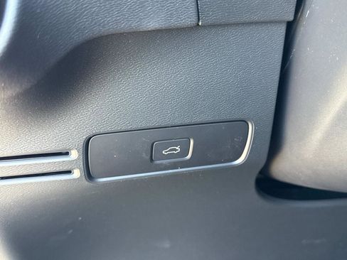 New 2026 Volvo XC40 B5 Ultra w/ Climate Package image 31