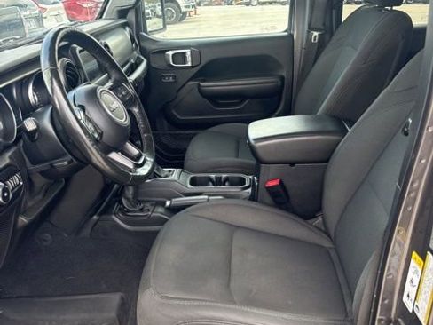 Used 2019 Jeep Wrangler Unlimited Sport S image 16