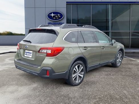 Used 2018 Subaru Outback 2.5i Limited image 6