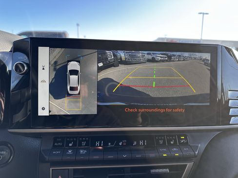 Used 2025 Toyota Camry XSE image 23