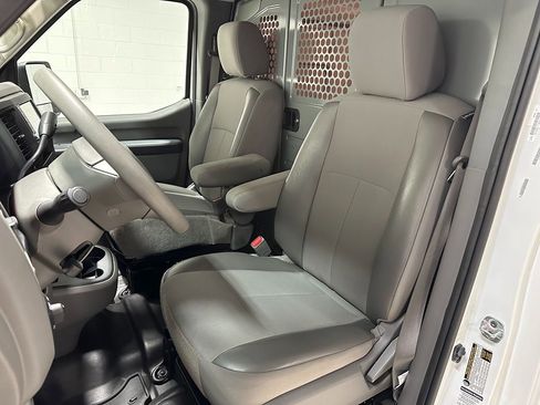 Used 2021 Nissan NV 2500 S image 21
