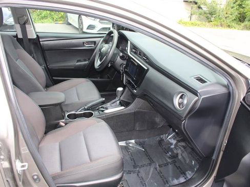 Used 2019 Toyota Corolla LE FWD image 11