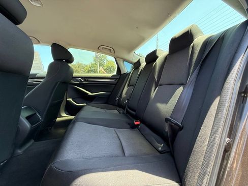 Used 2018 Honda Accord LX image 37