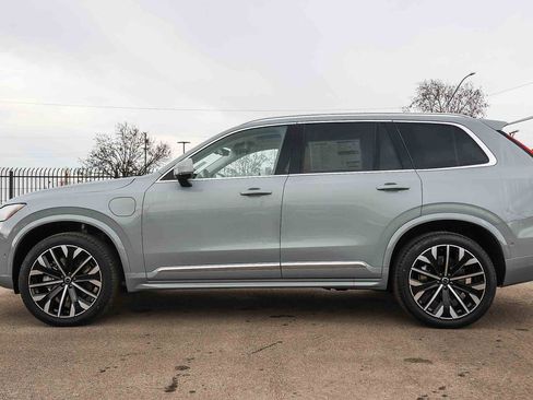 New 2026 Volvo XC90 T8 Ultra image 8