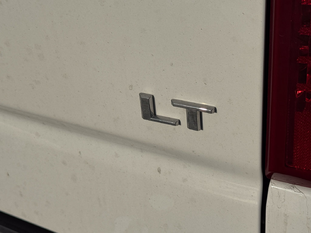 Used 2022 Chevrolet Silverado 1500 LT AWD/4WD image 7
