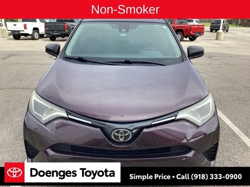 Used 2017 Toyota RAV4 LE image 2