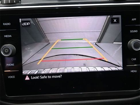 Used 2021 Volkswagen Tiguan SE R-Line w/ 3-Row Tiguan MDO Package image 7