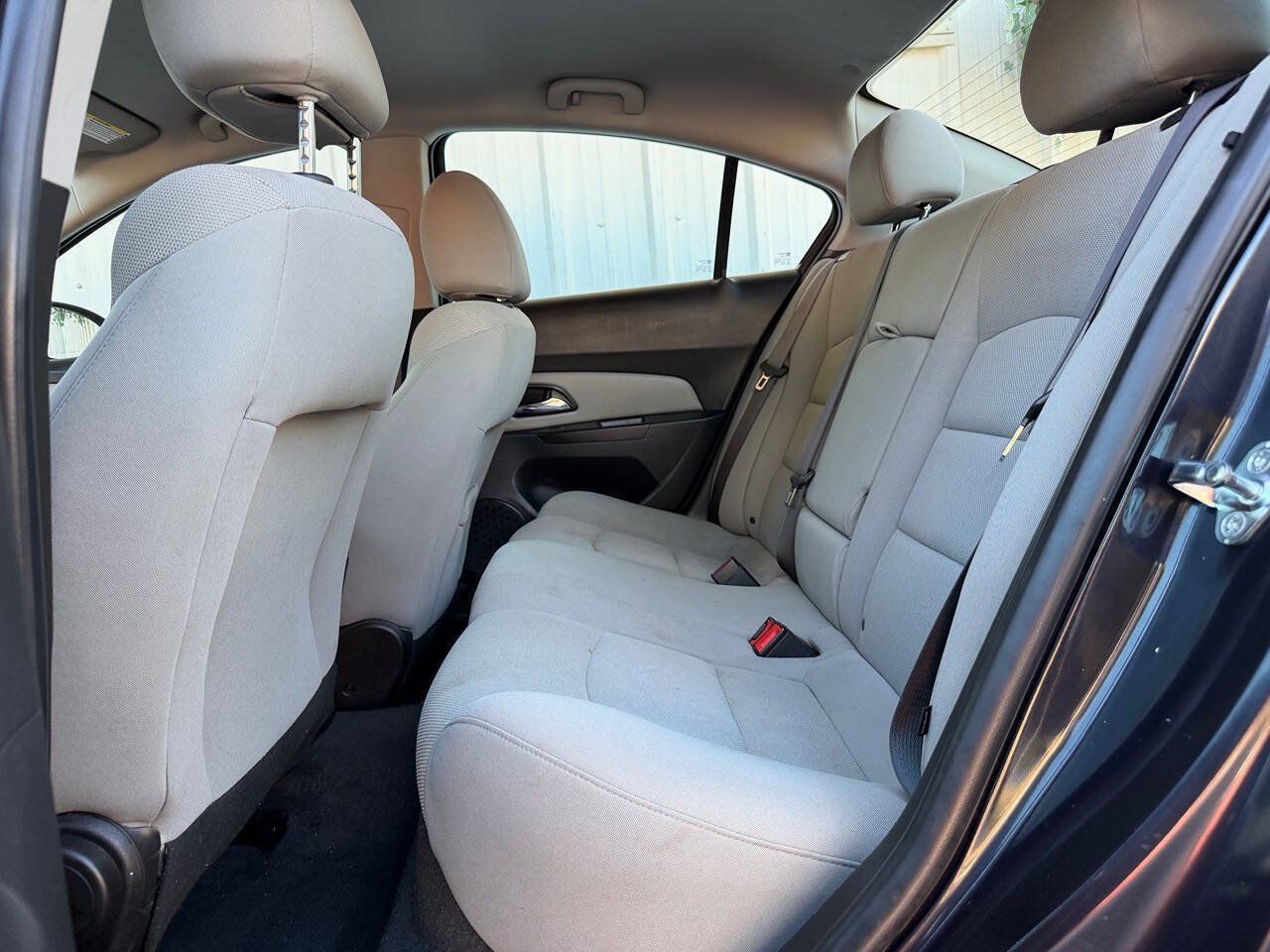 Used 2015 Chevrolet Cruze LT w/ Technology Package FWD image 27