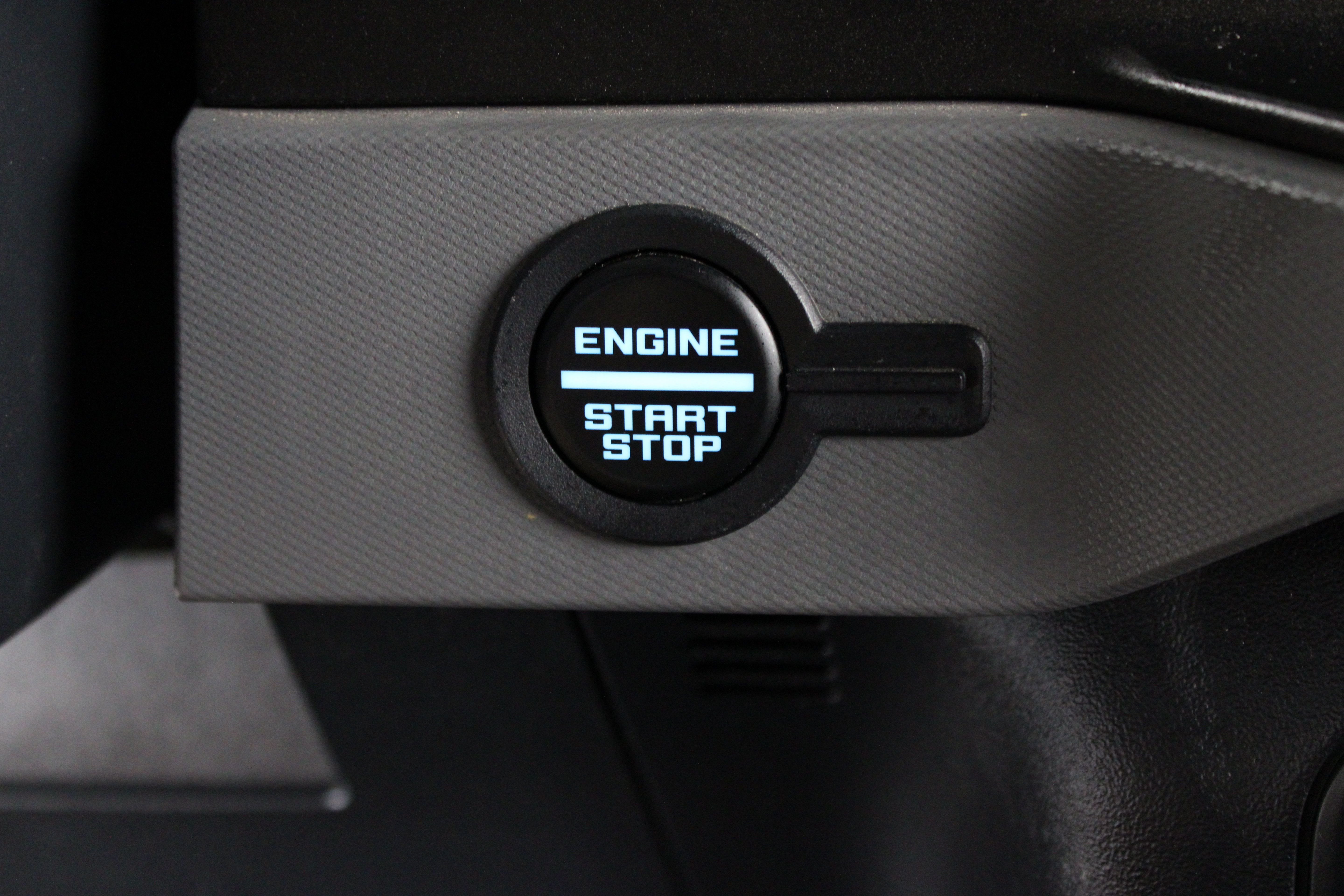 Used 2023 Ford Bronco Black Diamond w/ Sasquatch Package AWD/4WD image 17