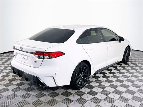 Used 2023 Toyota Corolla SE image 8