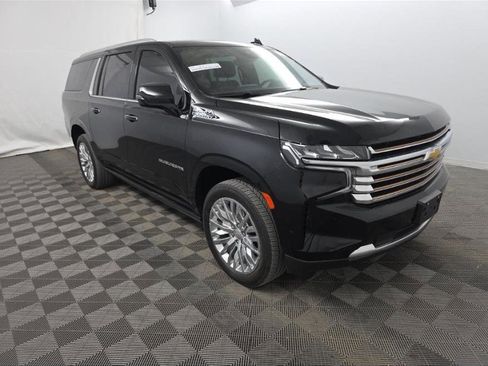 Used 2023 Chevrolet Suburban High Country image 1