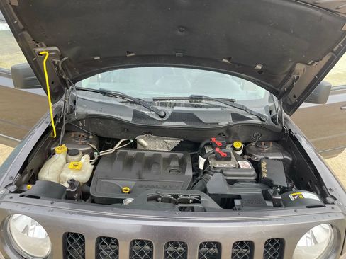 Used 2016 Jeep Patriot Sport w/ Power Value Group image 9