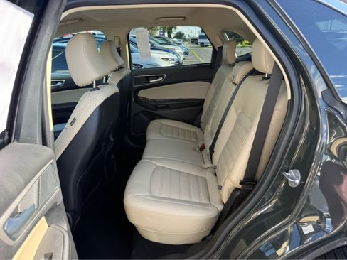 Used 2024 Ford Edge SEL AWD/4WD image 16