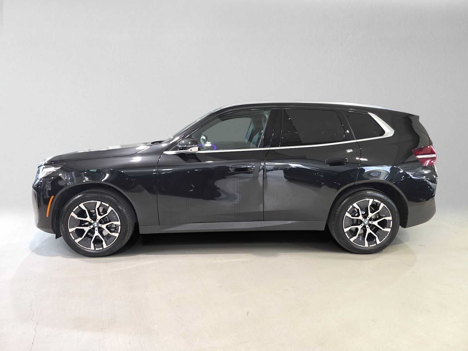 Used 2025 BMW X3 xDrive30i w/ Premium Package AWD/4WD image 6