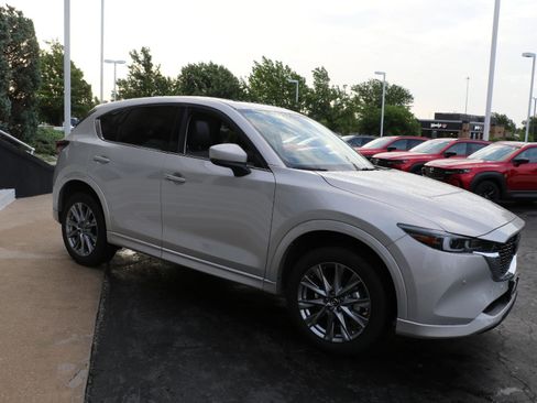 Used 2025 MAZDA CX-5 AWD 2.5 S w/ Premium Plus Pkg image 6