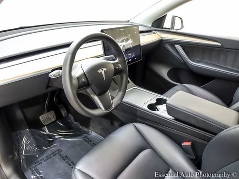Used 2023 Tesla Model Y Long Range AWD/4WD image 11