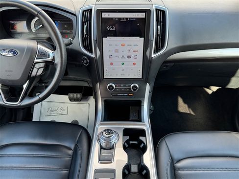 Used 2024 Ford Edge SEL image 16