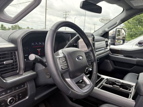Used 2024 Ford F250 Lariat w/ Lariat Ultimate Package AWD/4WD image 9