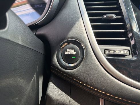 Used 2020 Chevrolet Trax LT w/ Redline Edition image 24