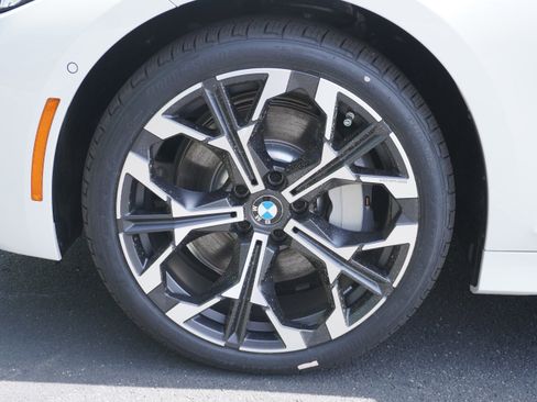 New 2025 BMW 330i Sedan w/ Convenience Package image 30