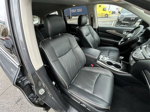 Used 2019 INFINITI QX60 Luxe w/ Essential Package image 26