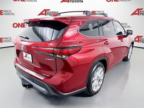 Used 2021 Toyota Highlander Limited FWD image 7