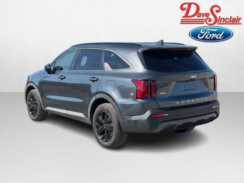 Used 2021 Kia Sorento S AWD/4WD image 9