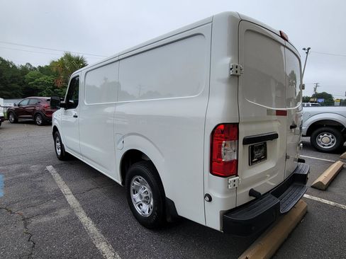 Used 2020 Nissan NV 2500 SV w/ Navigation Package RWD image 9