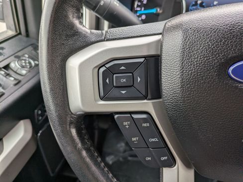 Used 2018 Ford F250 Lariat w/ Lariat Value Package AWD/4WD image 18