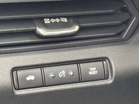 Used 2024 Nissan Altima 2.5 S image 11