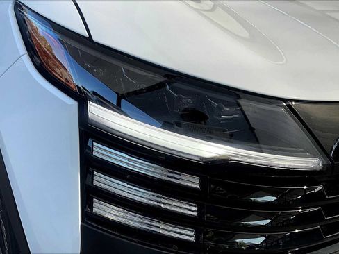 New 2026 Nissan Kicks SV image 18