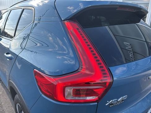 Certified 2025 Volvo XC40 B5 Plus AWD/4WD image 10