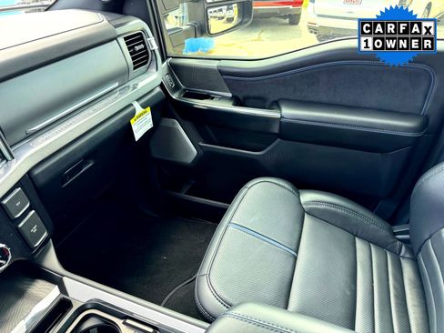 Used 2025 Ford F250 Platinum w/ FX4 Off-Road Package image 33