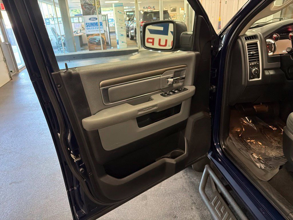 Used 2017 RAM 1500 Big Horn AWD/4WD image 11