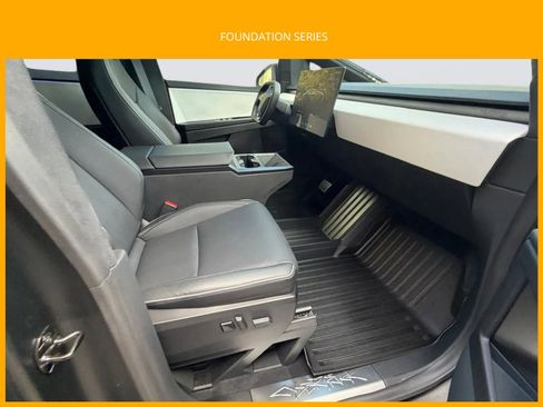 Used 2024 Tesla Cybertruck AWD Crew Cab image 15