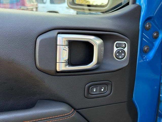 Used 2020 Jeep Gladiator Mojave AWD/4WD image 15