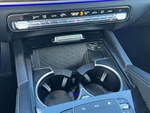 Used 2024 Mercedes-Benz GLE 350 4MATIC w/ 3rd Row Seat Package image 33
