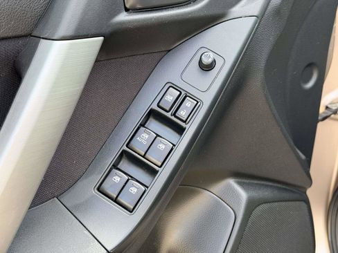 Used 2014 Subaru Forester 2.5i Premium w/ All-Weather Package image 16