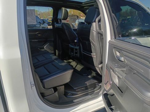 Used 2019 RAM 1500 Limited AWD/4WD image 12