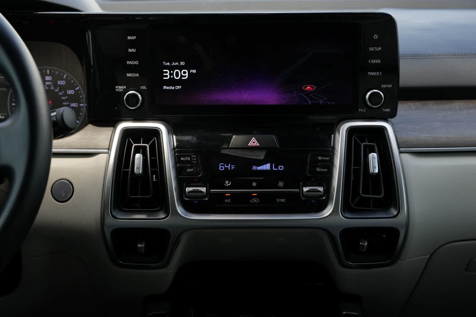 Used 2022 Kia Sorento EX w/ Panoramic Sunroof Package FWD image 13