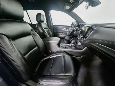 Used 2023 Chevrolet Traverse LT FWD image 32