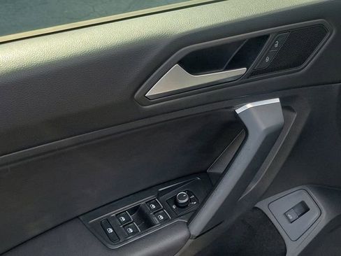 Used 2019 Volkswagen Tiguan SEL Premium R-Line FWD image 15