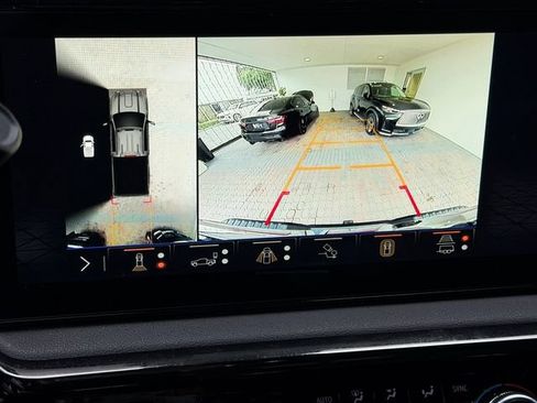 Certified 2025 GMC Sierra 2500 AT4 w/ Technology Package AWD/4WD image 21