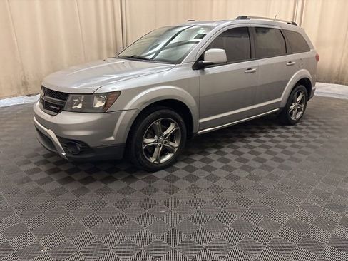 Used 2017 Dodge Journey Crossroad FWD image 1