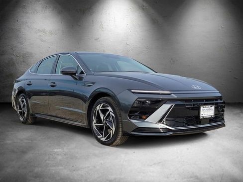 New 2026 Hyundai Sonata SEL image 2