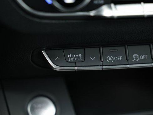 Certified 2024 Audi Q5 2.0T Premium w/ Convenience Package image 36