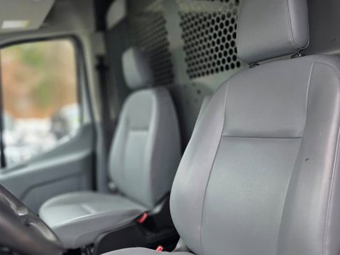 Used 2018 Ford Transit 250 148 Medium Roof image 15