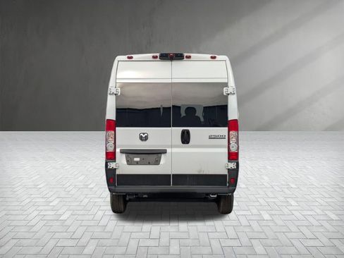 Used 2024 RAM ProMaster 2500 FWD image 6